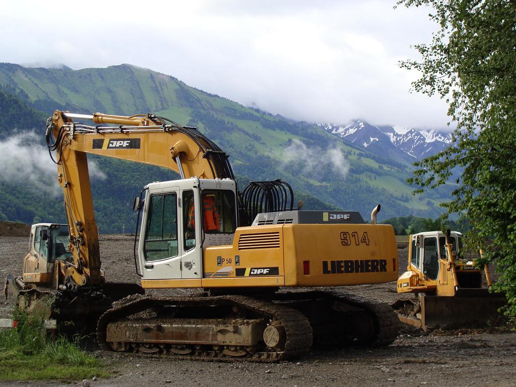 https://www.passion-liebherr.net/galeries/g_extras_lucien/20120611dsc12467-.jpg
