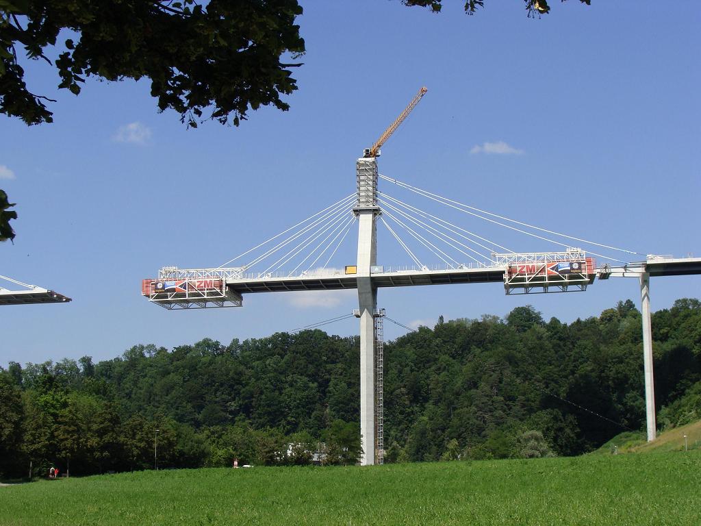 https://www.passion-liebherr.net/galeries/g_extras_lucien/2013_07_08_07_40_19.jpg
