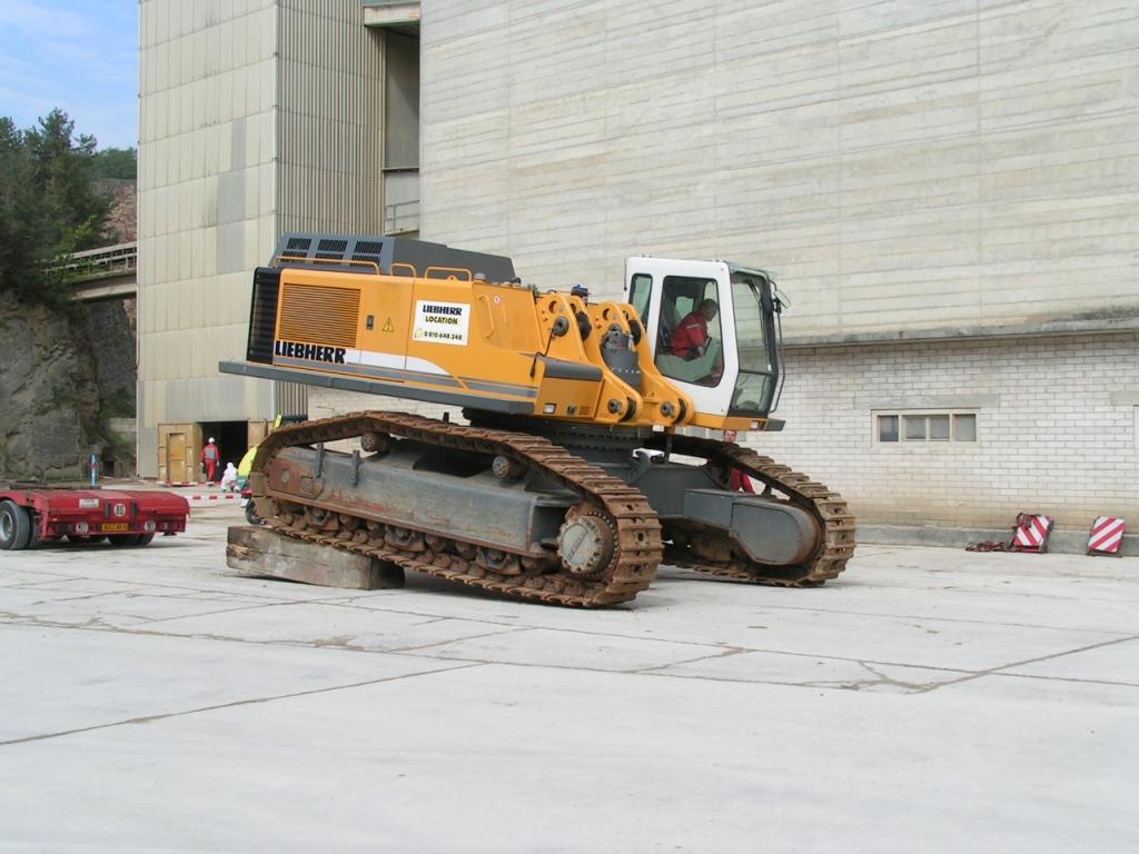 https://www.passion-liebherr.net/galeries/g_extras_webmaster/pict1196.jpg