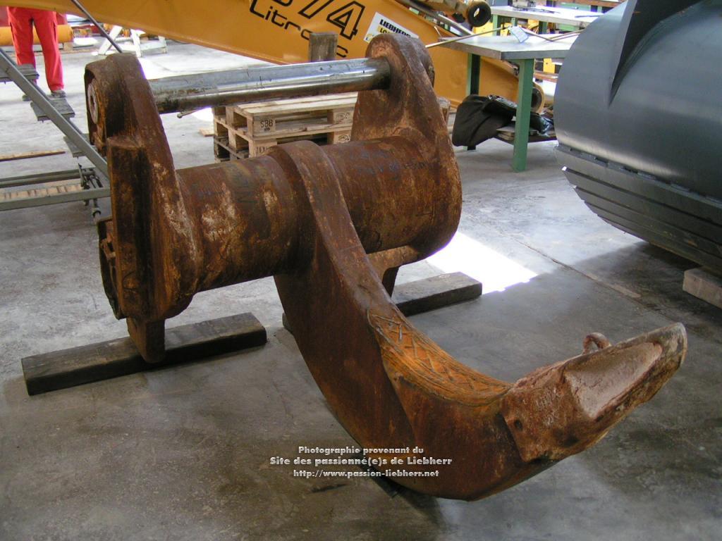 https://www.passion-liebherr.net/galeries/g_extras_webmaster/pict1275.jpg