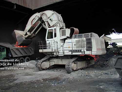 https://www.passion-liebherr.net/galeries/g_pelles_chenilles/r984_c_acier.jpg