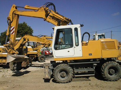 https://www.passion-liebherr.net/galeries/g_pelles_pneus/a316_617-0478_2.jpg