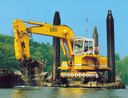 https://www.passion-liebherr.net/galeries/g_pelles_ponton/p992.jpg