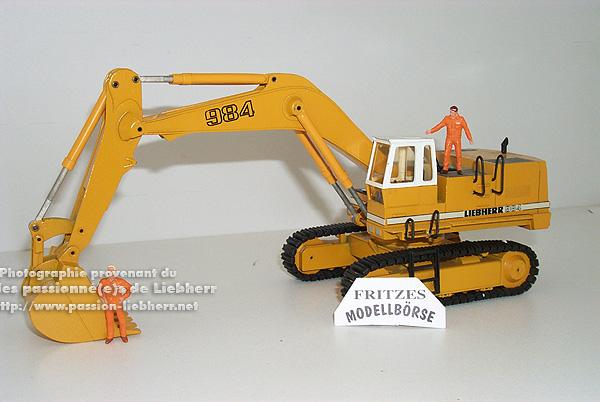 https://www.passion-liebherr.net/images_forum/r984_1_retro.jpg